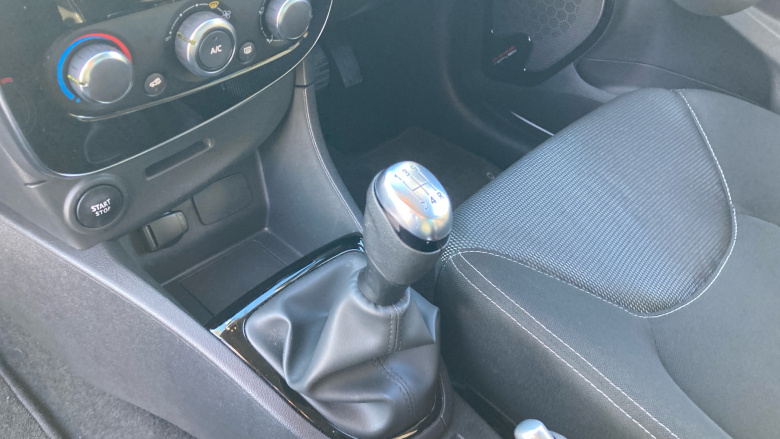 Renault Clio 0.9 TCE 90 Iconic 5dr Petrol Hatchback